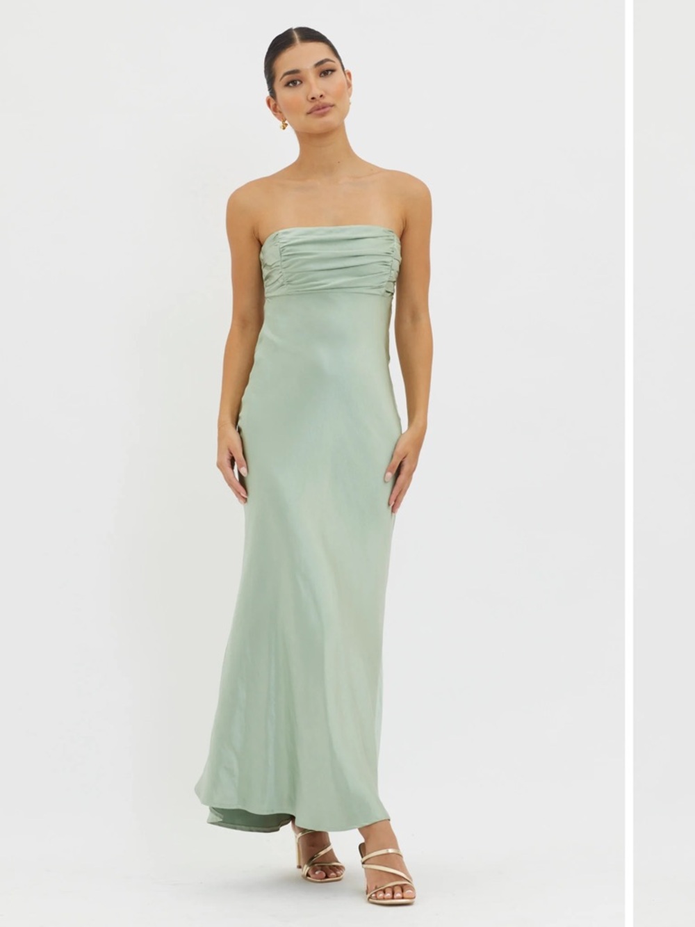 Selfie Leslie-Moon Song Strapless Laced Back
Dress Matcha